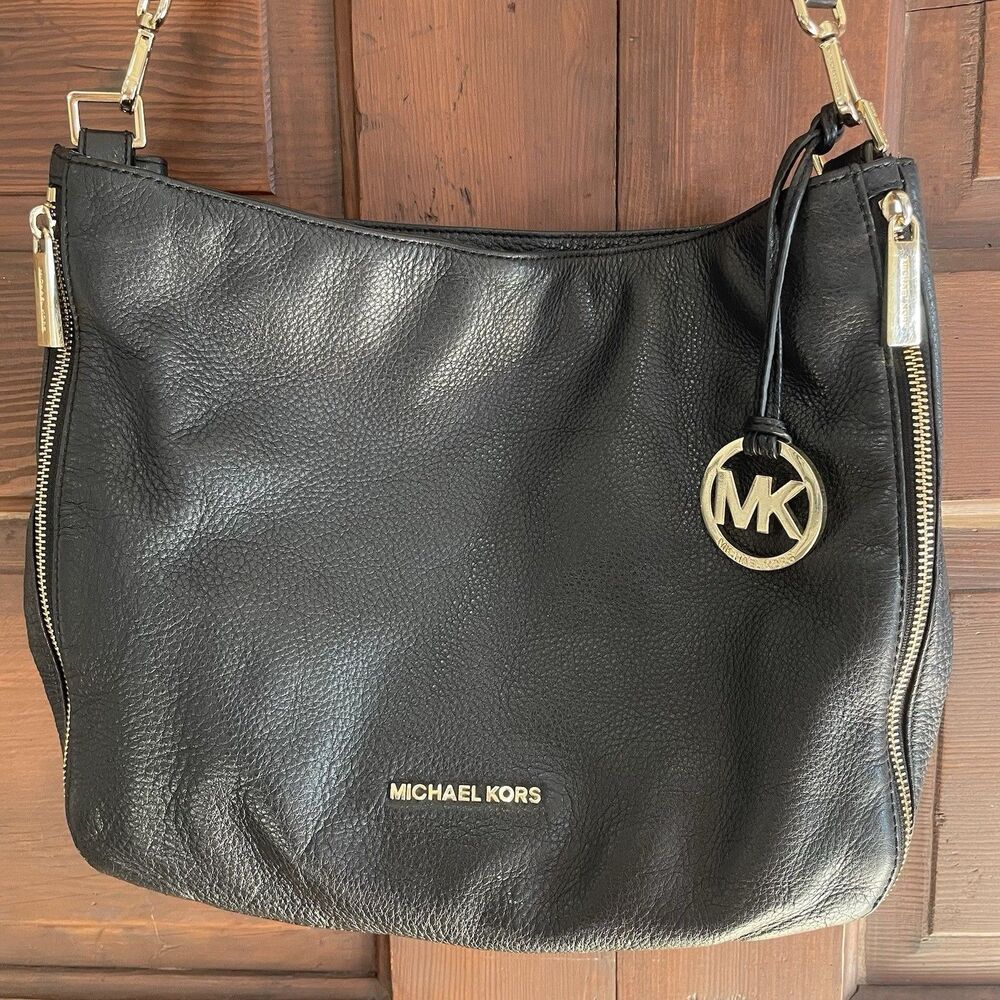 Michael Kors Essex handbag Hobo black pebbled leather Gold Accents
